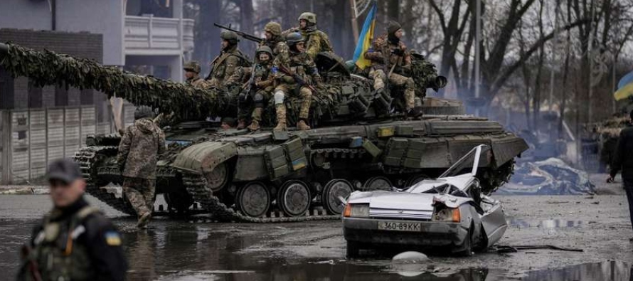 Esos reveses han erosionado mucho la imagen de un poderoso ejército ruso y aumentado las...
