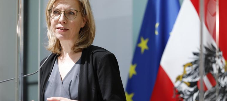 La ministra de Medio Ambiente de Austria, Leonore Gewessler, advirtió que la medida...