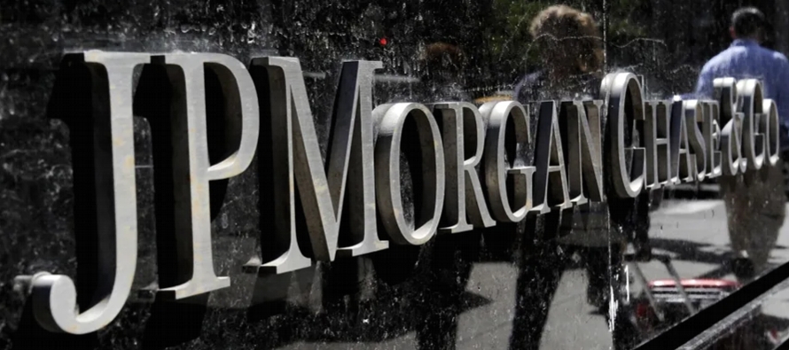 JPMorgan Chase, anunció este viernes que ha ganado 26.668 millones de dólares en los...