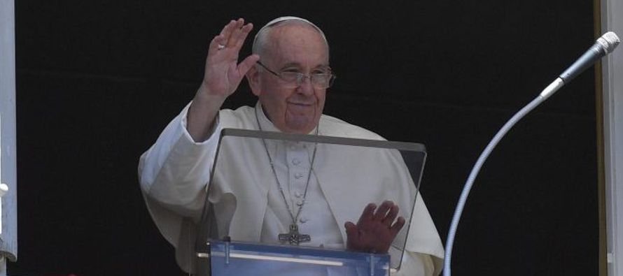 El papa Francisco decidió extender por un año una larga consulta global de...