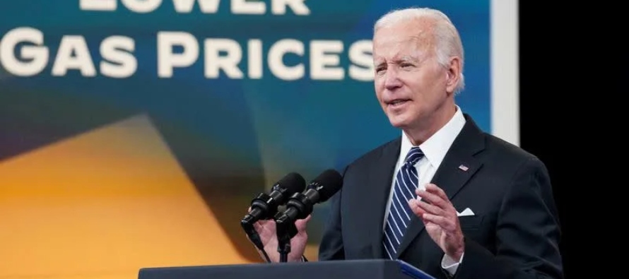 El presidente Joe Biden ha dejado claro que seguirá trabajando para bajar los precios para...