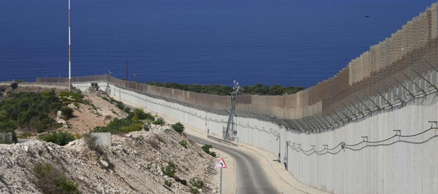 Líbano e Israel reclaman un espacio de unos 860 kilómetros cuadrados (330 millas...
