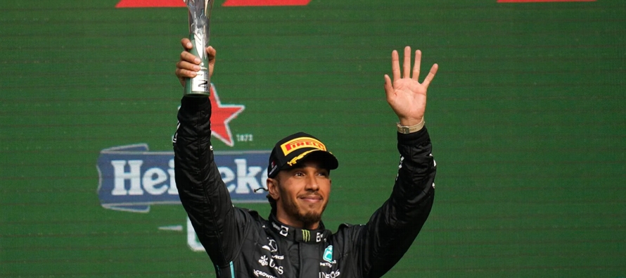 Hamilton, quien aún no suma victorias en la temporada 2022, ocupa el quinto lugar en el...