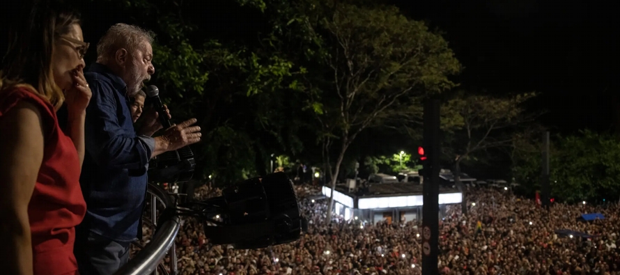 El presidente Jair Bolsonaro perdió por poco las elecciones presidenciales frente a su...