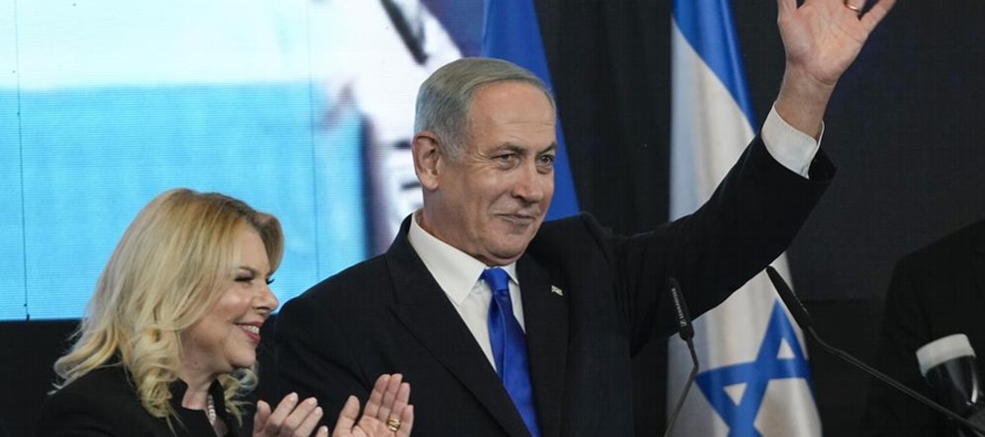 En un comunicado, Lapid felicitó a Netanyahu y dio instrucciones a su oficina para que...