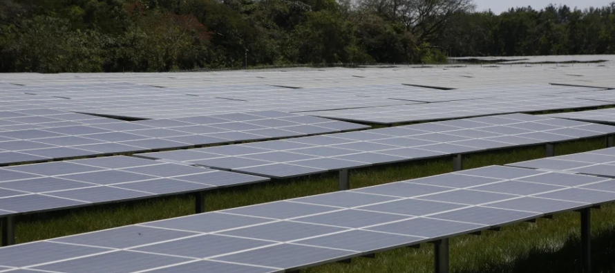 La energía solar es la fuente que crece más rápido en Brasil y ya supone cerca...