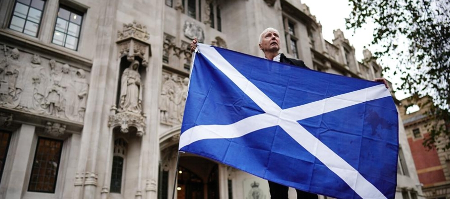 El máximo tribunal determinó que el Parlamento escocés “no tiene...