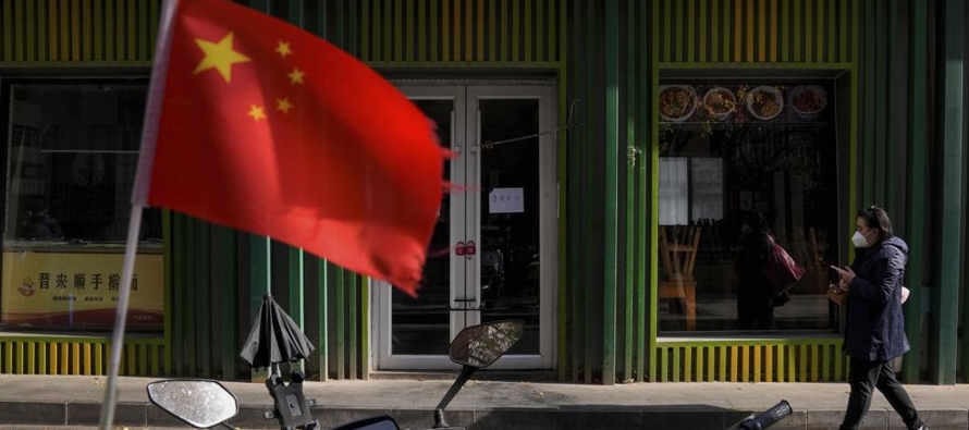 Las restricciones abarcan ciudades y pueblos desde el centro manufacturero del sur, Guangzhou,...