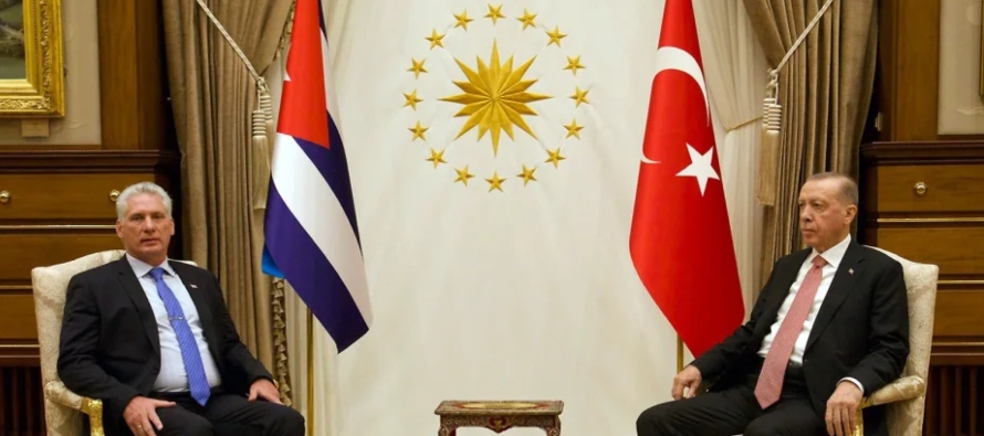Turquía y Cuba se comprometieron a incrementar el volumen comercial bilateral hasta los 200...