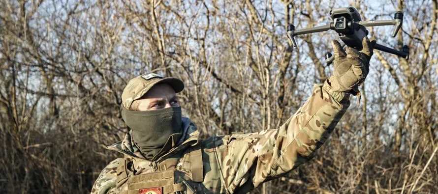 La prensa ucraniana reportó ataques en varias partes del país, incluyendo las...