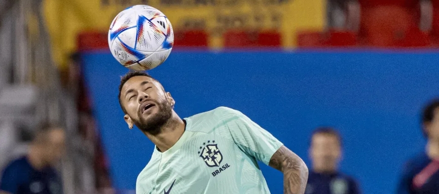 Neymar partirá de inicio en un once en el que también destaca la presencia de Danilo,...