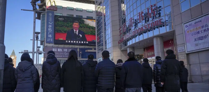 El presidente y actual líder del partido, Xi Jinping, elogió a Jiang en un discurso...