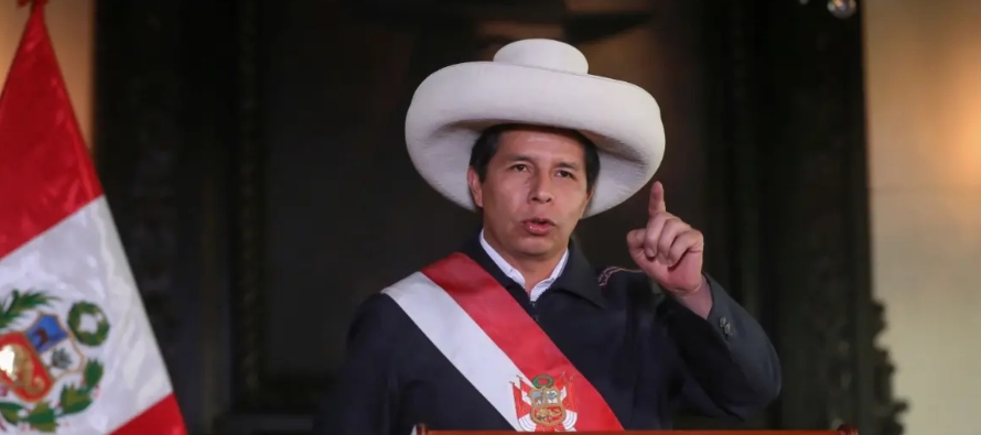 Pedro Castillo niega corrupción antes de intento destitución