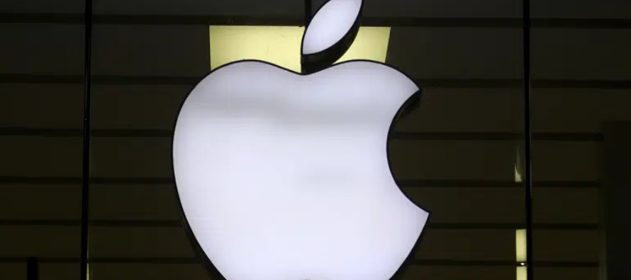 Apple, con sede en Cupertino,California, no respondió de inmediato a solicitudes en busca de...