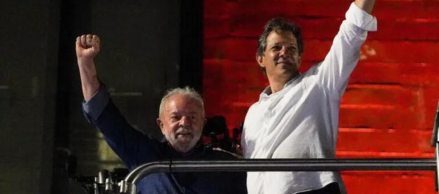 Está previsto que el izquierdista Lula asuma el cargo el 1 de enero de manos del titular...