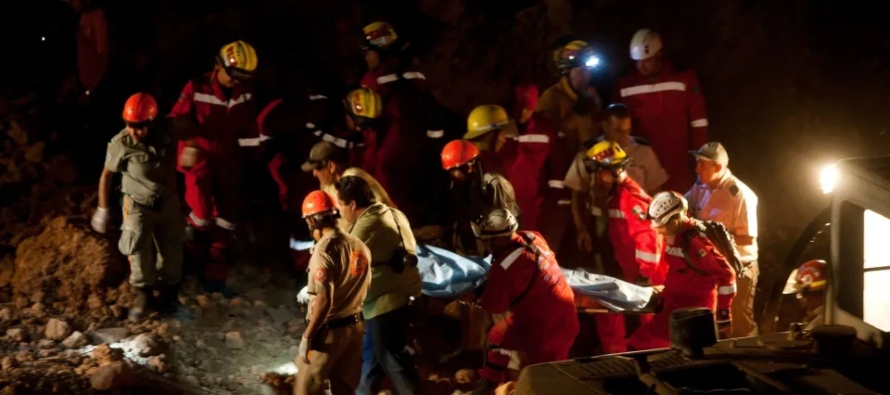 En agosto pasado, el derrumbe de otra mina en el norte de México que dejó a 10...