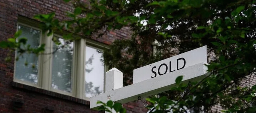 Las ventas de casas nuevas crecieron un 5,8% a una tasa anual desestacionalizada de 640,000...