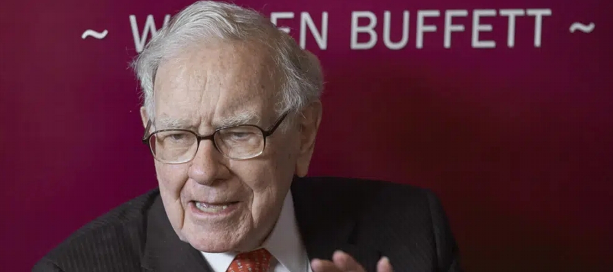 Buffett escribió una carta al editor del diario Omaha World-Herald y se reunió con el...