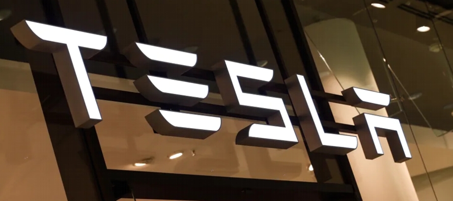 Las acciones de Tesla han perdido un 65,85 % desde el 31 de diciembre del año pasado hasta...