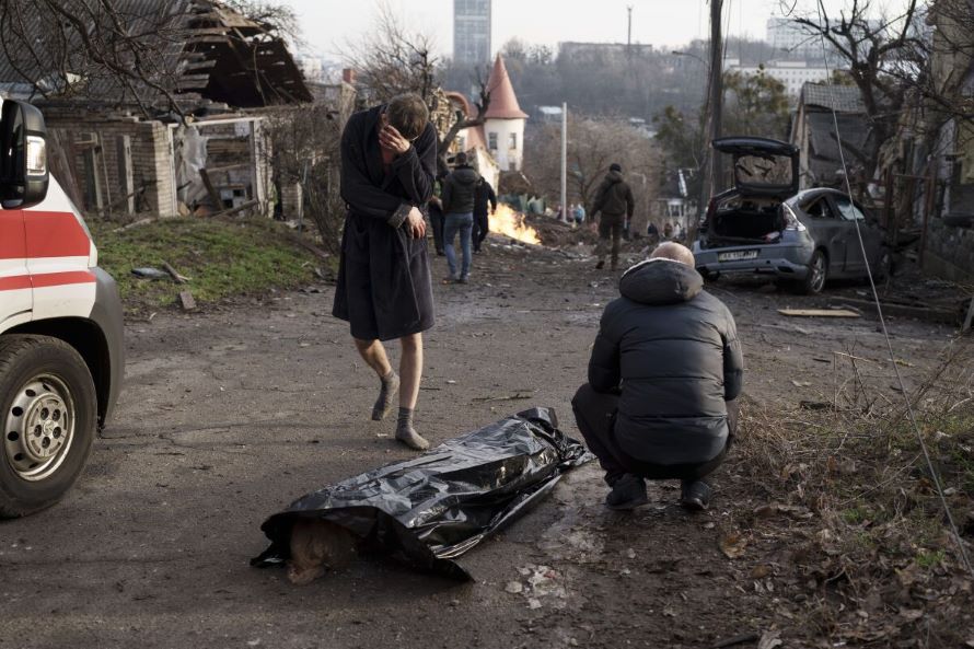 El canciller ucraniano Dmytro Kuleba hizo notar la gran cantidad de muertes de civiles de esta...