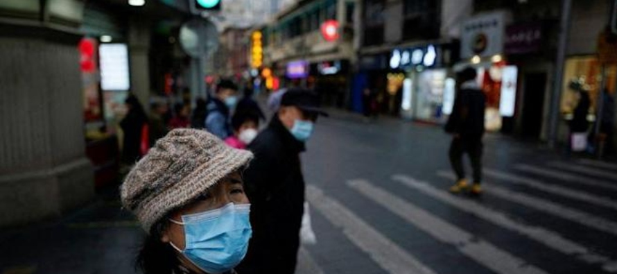 China informó de 165 casos confirmados de coronavirus el 8 de enero, frente a los 159 del...