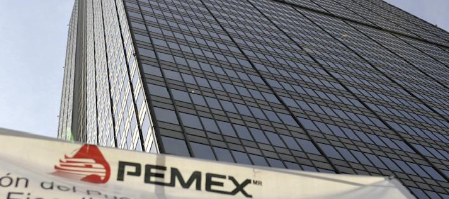 Pemex es uno de los "exportadores líderes" de crudo, ya que vende 60 % de esta...