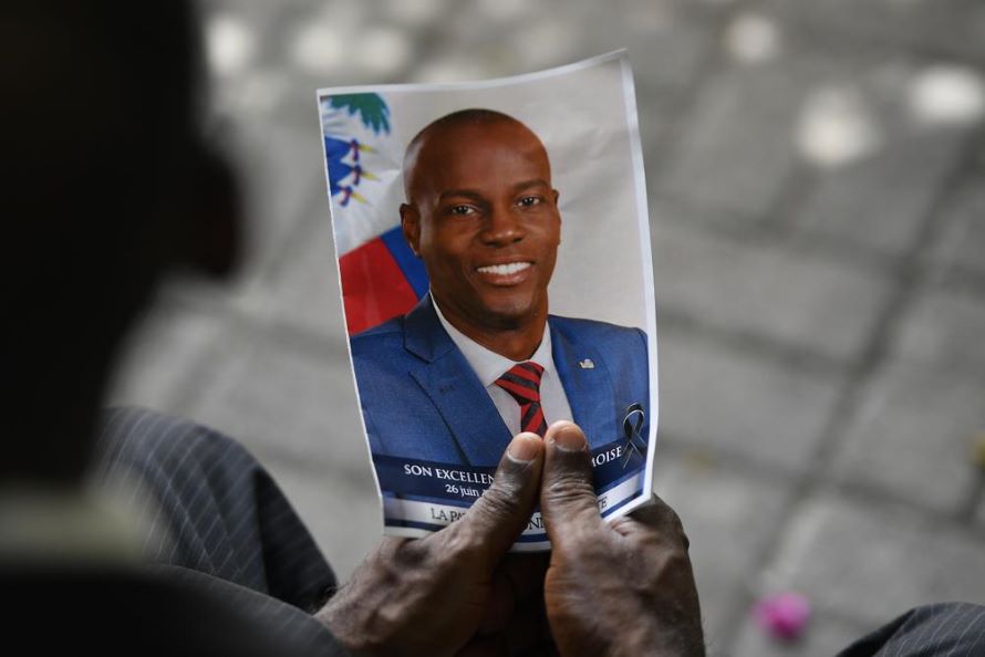 La Policía Nacional de Haití informó el sábado que un exsenador buscado...