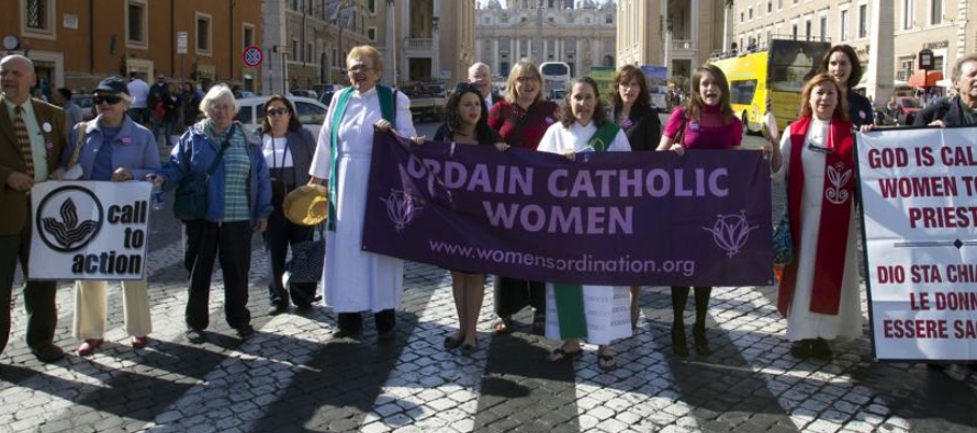Vaticano incluye a grupo pro-ordenación de mujeres en sitio