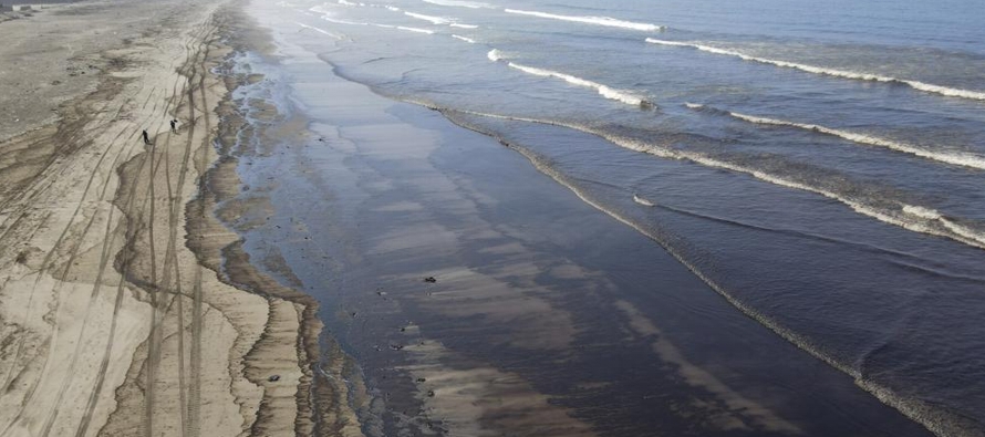 Perú declaró en emergencia ambiental al país luego de recomendar no asistir a...