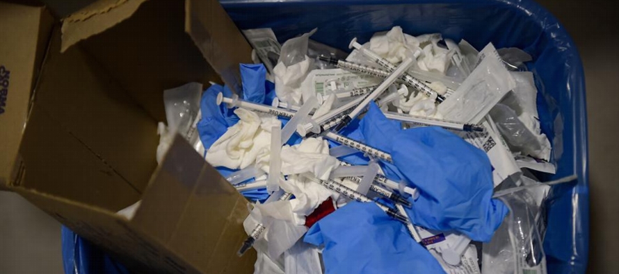Decenas de miles de toneladas de desechos médicos adicionales han puesto a prueba los...