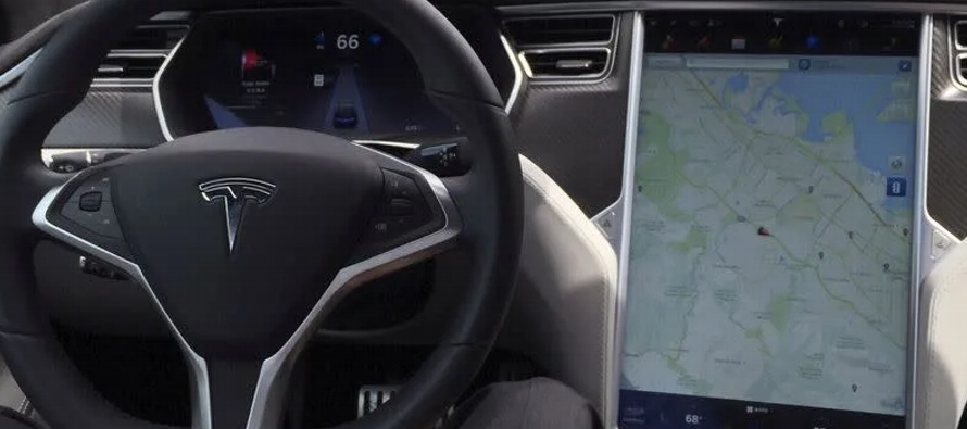 Tesla realizará una actualización de software en remoto (OTA) para solucionar el...