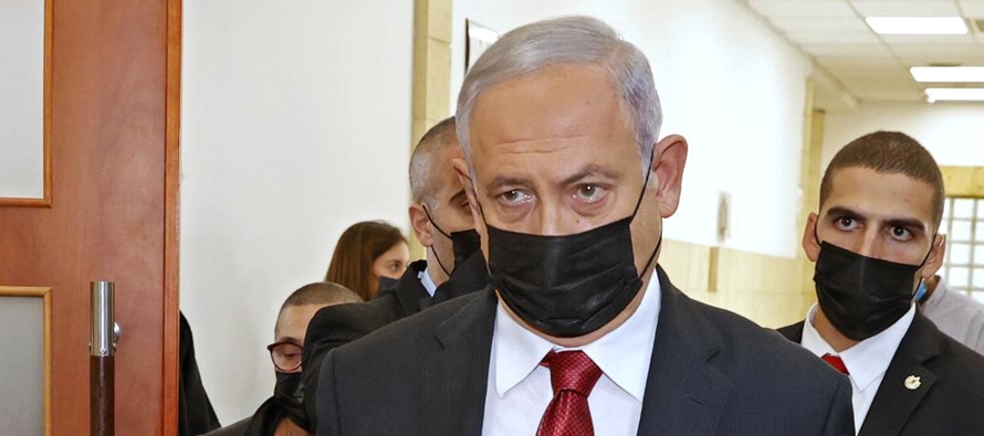 Netanyahu está en medio de un dilatado proceso judicial por acusaciones de fraude,...