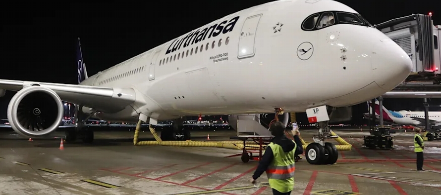 Las aerolíneas del grupo Lufthansa decidieron cancelar a partir de este lunes temporalmente...