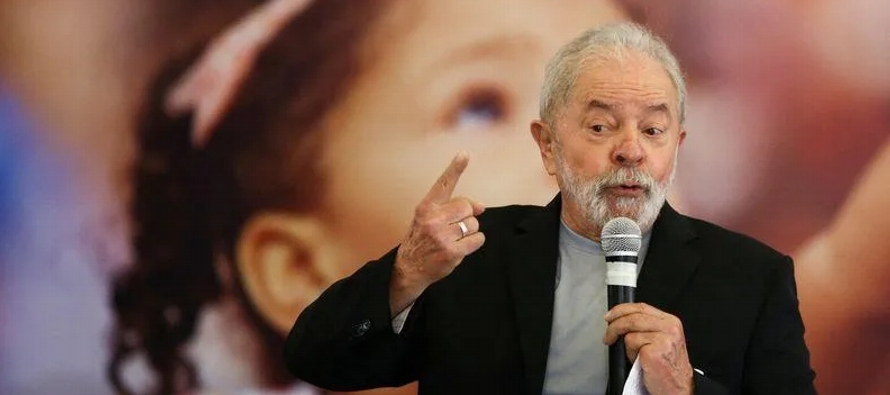El sondeo realizado por MDA Pesquisa y patrocinado por la CNT mostró un 42% de apoyo a Lula...