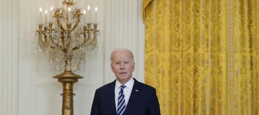Biden anunció las sanciones mientras el gobierno de Ucrania informaba de un aumento de las...