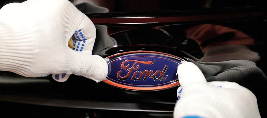 La división de motores de combustión se denominará Ford Blue mientras que la...