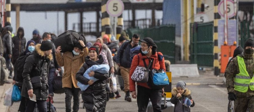 La agencia de la ONU también precisó que 69,600 personas se refugiaron en otros...