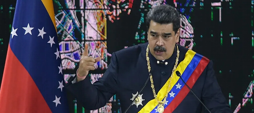 Maduro dijo que recibió a la delegación estadounidense en el palacio presidencial y...