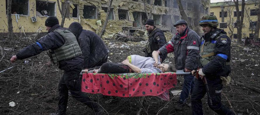 Las autoridades ucranianas dijeron que una niña estaba entre los muertos en el ataque del...