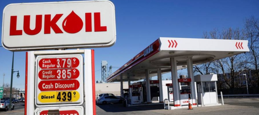 Hace un año, el precio medio de la gasolina en Estados Unidos rondaba los 3 dólares...