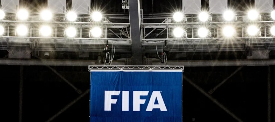 La Federación Internacional de Fútbol aseguró que "seguirá...
