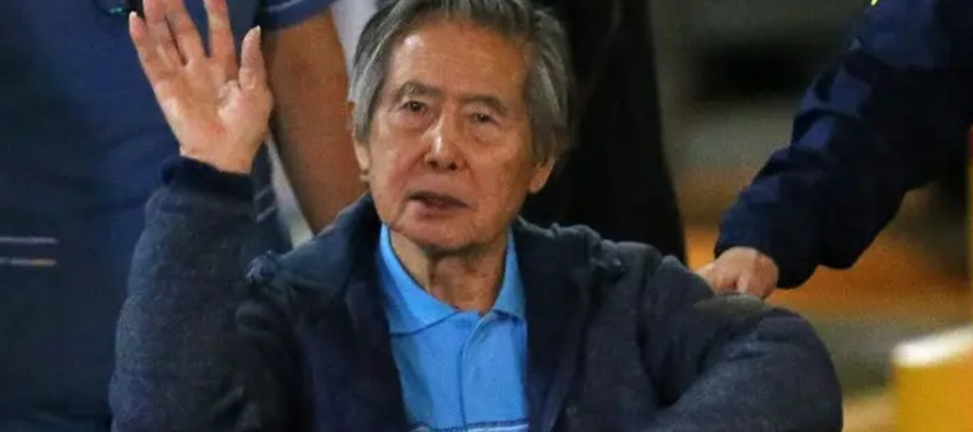 Sin embargo, Fujimori no ha reconocido su culpa en ninguna de sus condenas y no ha pagado ninguno...