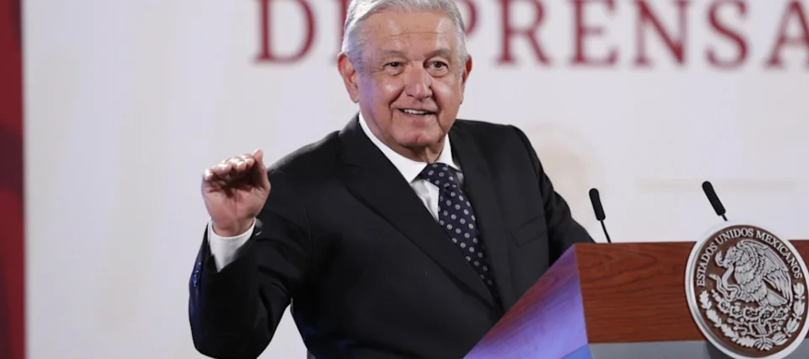 El funcionario, quien fue asesor externo de López Obrador en su campaña presidencial,...