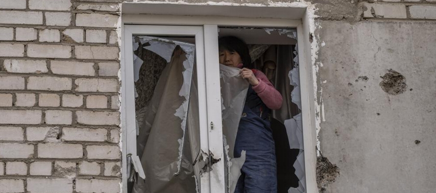 La agencia estatal de emergencias de Ucrania eleva a 14 el número de fallecidos en el ataque...