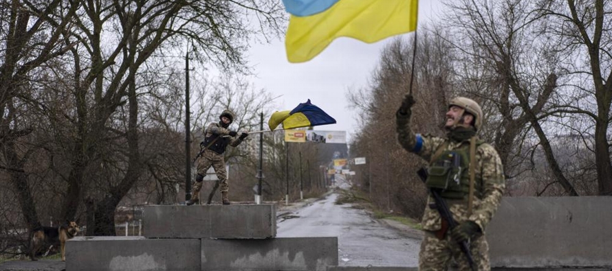 Putin no logró su objetivo de aniquilar prontamente un ejército ucraniano mucho...