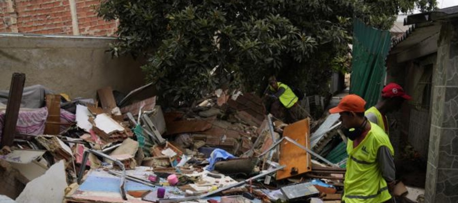 No se registraron víctimas como consecuencia del colapso de las viviendas en Catia por el...