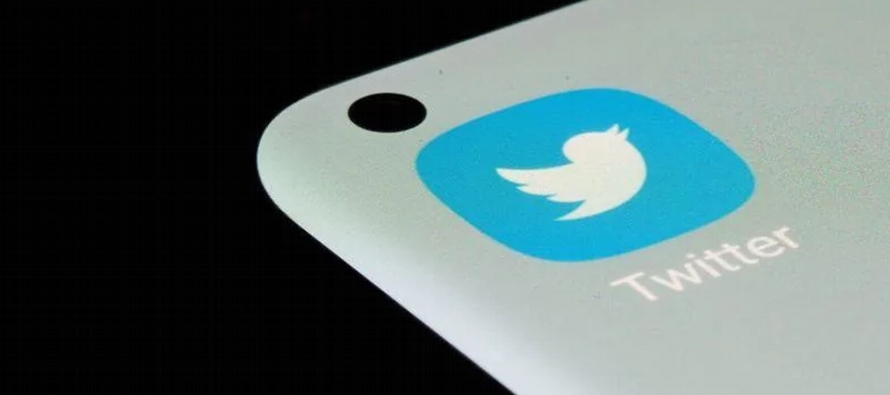Los usuarios activos diarios de Twitter aumentaron hasta los 229 millones en el primer trimestre,...