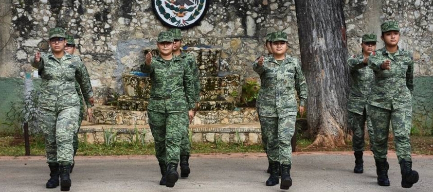 El Ejército informó en un comunicado que las dos mujeres fueron liberadas el jueves...