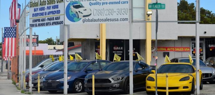 La reducida producción de vehículos nuevos ha causado el aumento de los precios de...