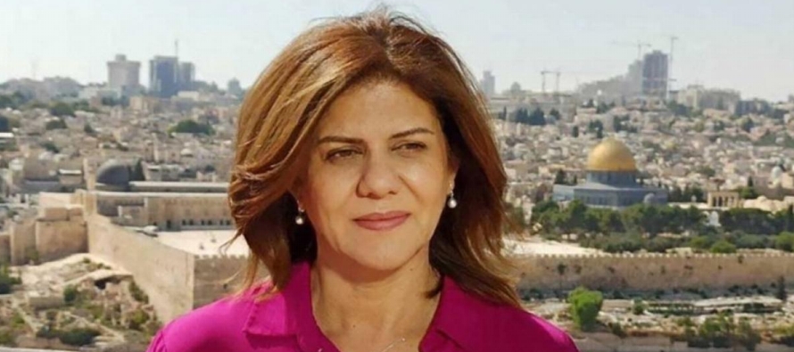 Shireen Abu Akleh, una conocida periodista palestina del canal en árabe de Al Jazeera y que...